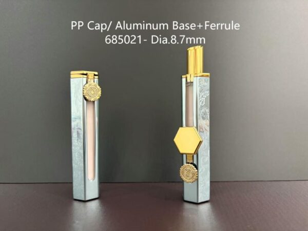 685021-3.8g-Single-PP_Aluminum 685021
Lipstick, S-Free