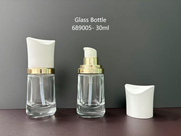 689005
Shaped Bottle with Double-Wall