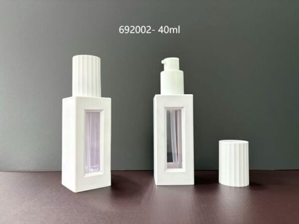 692001
Square Bottle