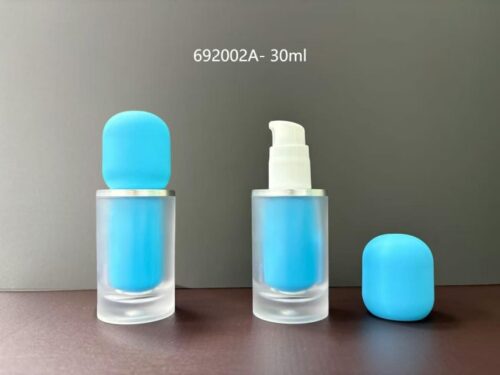 692002A
Bottle with Double-Wall