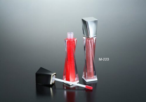 M-223
Shaped Lipgloss