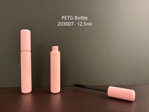 203007
Mascara with Applicator