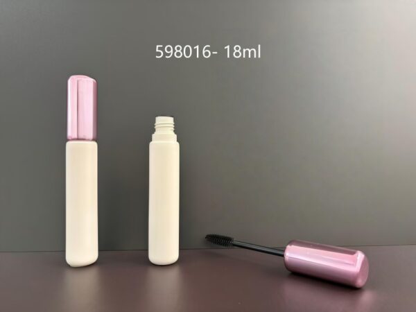 598016
Mascara with Applicator